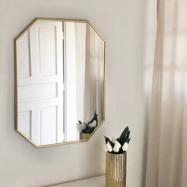 Linderior zlatno ogledalo